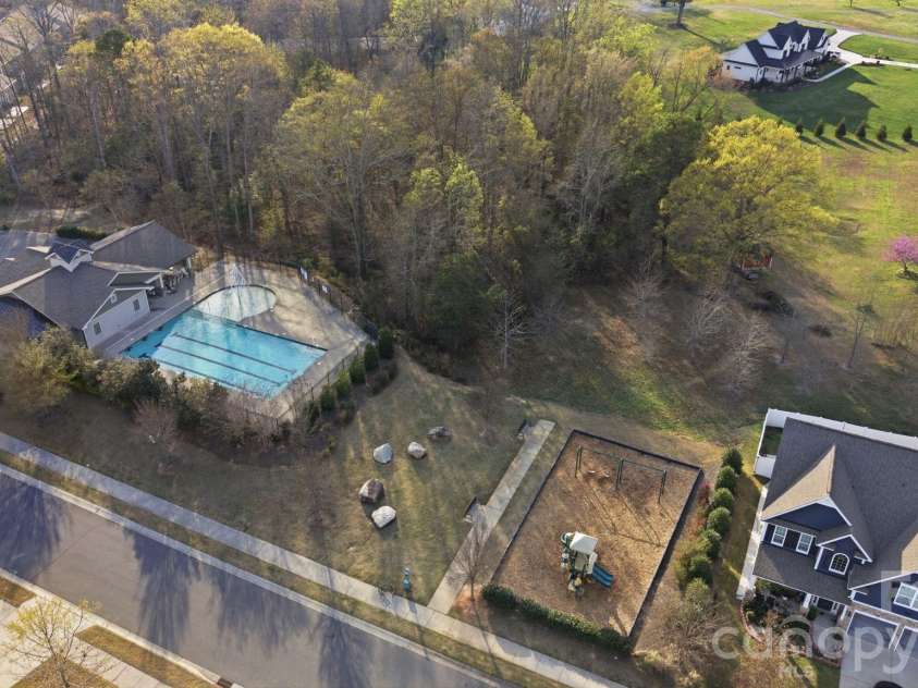 1425 Bramblewood Drive, Fort Mill, SC 29708.  MLS# CAR4369791, YatesRealty ID 12512. 