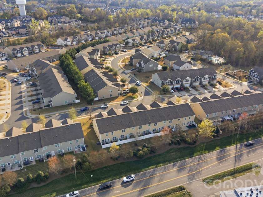 1425 Bramblewood Drive, Fort Mill, SC 29708.  MLS# CAR4369791, YatesRealty ID 12512. 