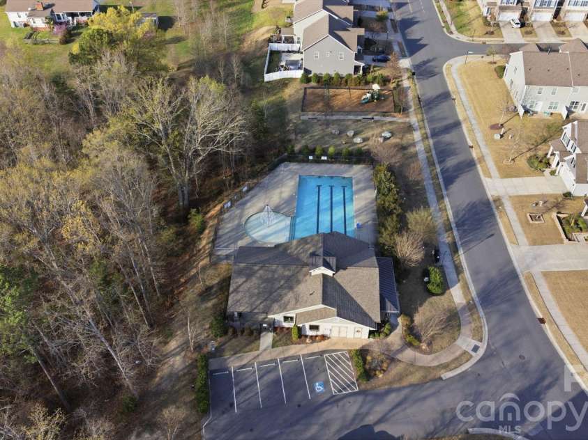1425 Bramblewood Drive, Fort Mill, SC 29708.  MLS# CAR4369791, YatesRealty ID 12512. 