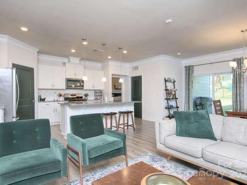 4245 Millstream Road, Denver, NC 28037.  MLS# CAR4257186, YatesRealty ID 12512. Living Room