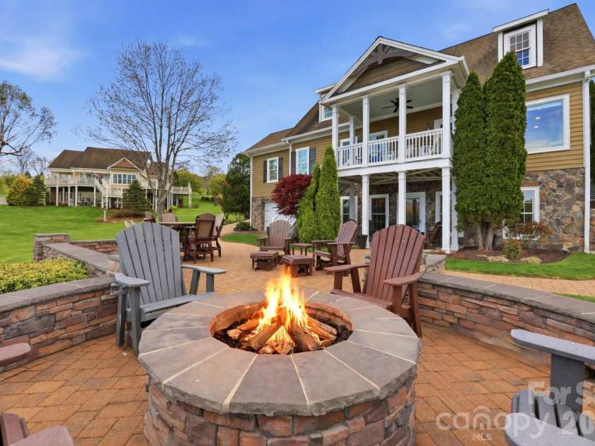 138 Turnberry Court, Jefferson, NC 28640.  MLS# CAR4371026, YatesRealty ID 12513. 
