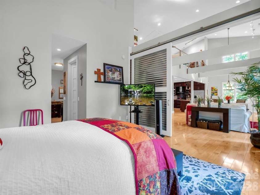 167 Trails End, Lake Lure, NC 28746.  MLS# CAR4245504, YatesRealty ID 12515. Primary BR -now vacant