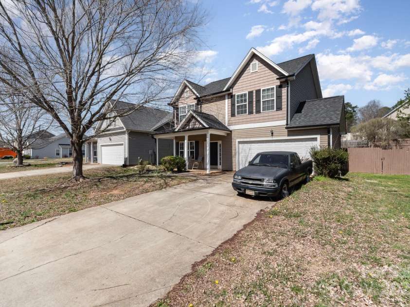 757 Jones Branch Road, Fort Mill, SC 29715.  MLS# CAR4224113, YatesRealty ID 12516. 