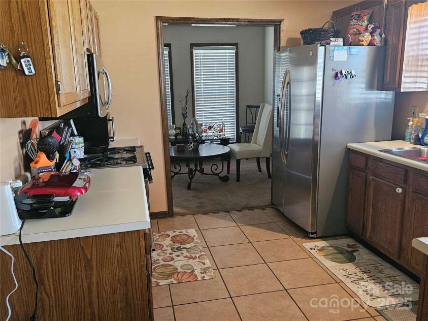 2630 Sloan Drive, Charlotte, NC 28208.  MLS# CAR4228886, YatesRealty ID 12517. Kitchen
