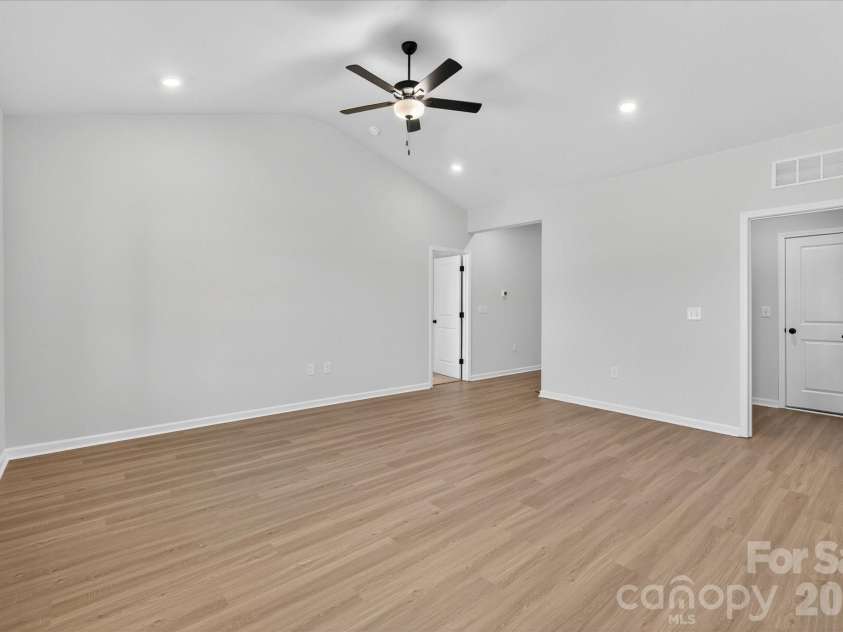 3321 Yorkshire Drive, Gastonia, NC 28052.  MLS# CAR4371379, YatesRealty ID 12519. 