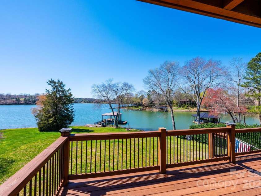 343 River Haven Drive, Taylorsville, NC 28681.  MLS# CAR4239954, YatesRealty ID 12519. 