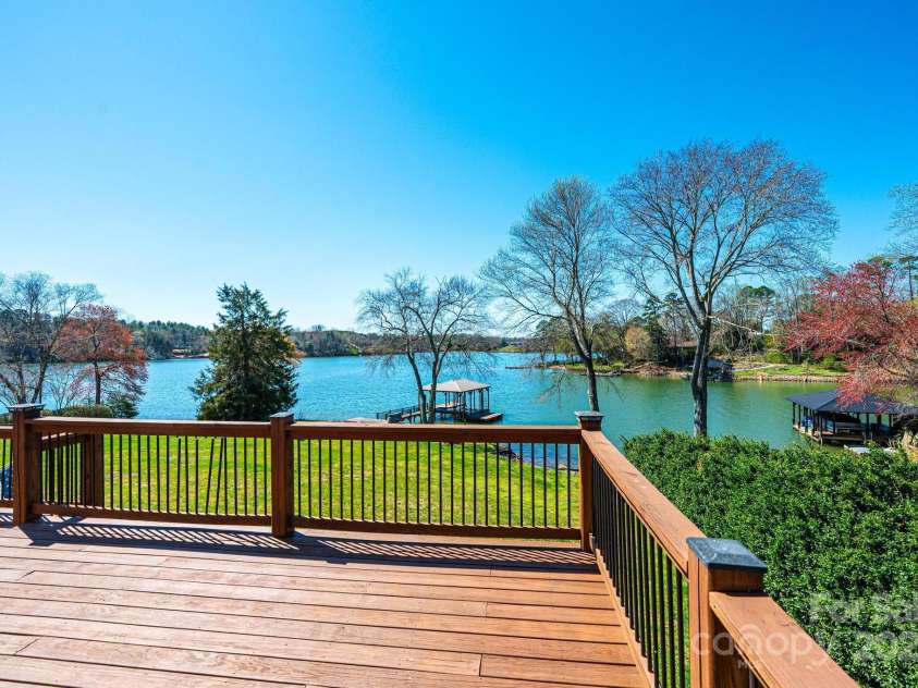 343 River Haven Drive, Taylorsville, NC 28681.  MLS# CAR4239954, YatesRealty ID 12519. 