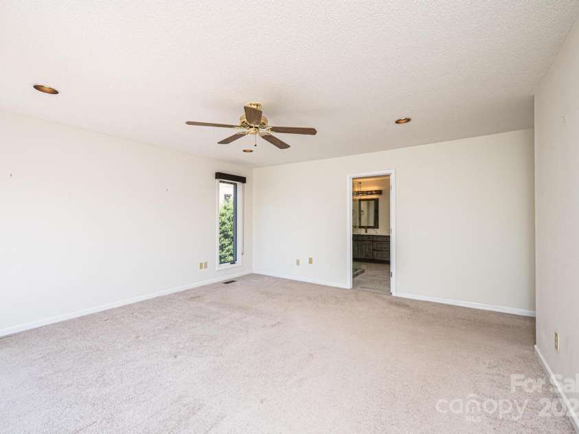 343 River Haven Drive, Taylorsville, NC 28681.  MLS# CAR4239954, YatesRealty ID 12519. 