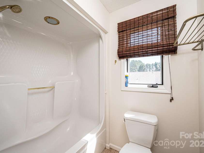 343 River Haven Drive, Taylorsville, NC 28681.  MLS# CAR4239954, YatesRealty ID 12519. 