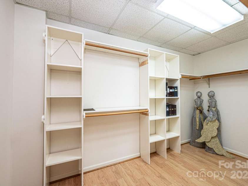 343 River Haven Drive, Taylorsville, NC 28681.  MLS# CAR4239954, YatesRealty ID 12519. 