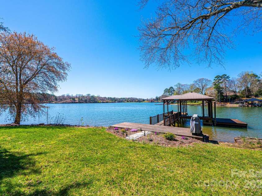 343 River Haven Drive, Taylorsville, NC 28681.  MLS# CAR4239954, YatesRealty ID 12519. 