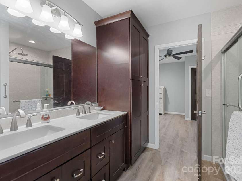 6 Temujin Drive, Leicester, NC 28748.  MLS# CAR4285175, YatesRealty ID 1252. Lowe level full Bath