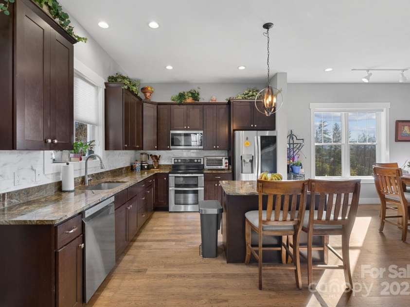 6 Temujin Drive, Leicester, NC 28748.  MLS# CAR4285175, YatesRealty ID 1252. Main Kitchen