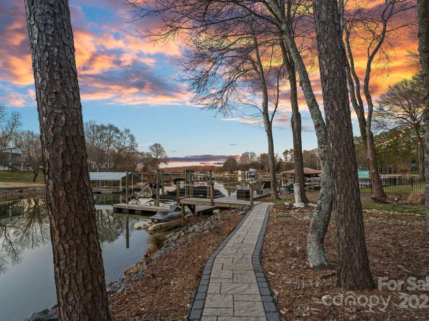15015 NC Hwy 73 Highway, Huntersville, NC 28078.  MLS# CAR4226627, YatesRealty ID 12520. Pedestrian pathway to shared dock & deeded boat slip