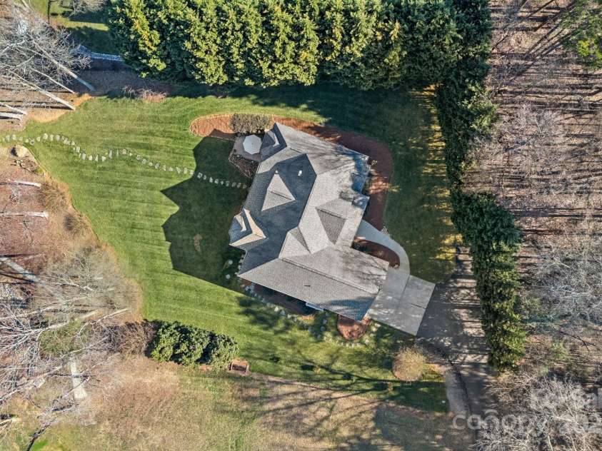 15015 NC Hwy 73 Highway, Huntersville, NC 28078.  MLS# CAR4226627, YatesRealty ID 12520. Welcome to 15015 NC Hwy. 73!