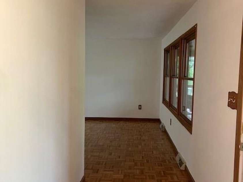 35 Upper Moffitt Road, Asheville, NC 28805.  MLS# CAR4251126, YatesRealty ID 12522. 