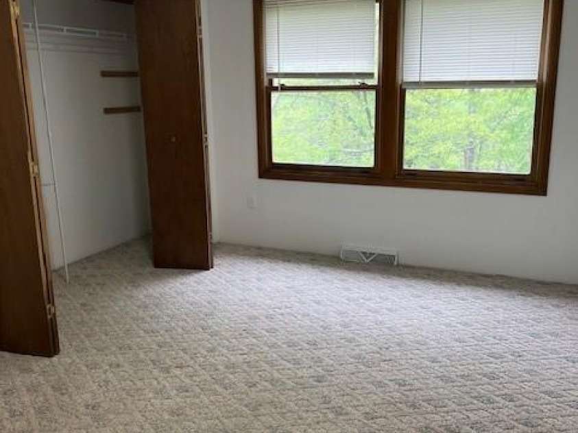 35 Upper Moffitt Road, Asheville, NC 28805.  MLS# CAR4251126, YatesRealty ID 12522. 