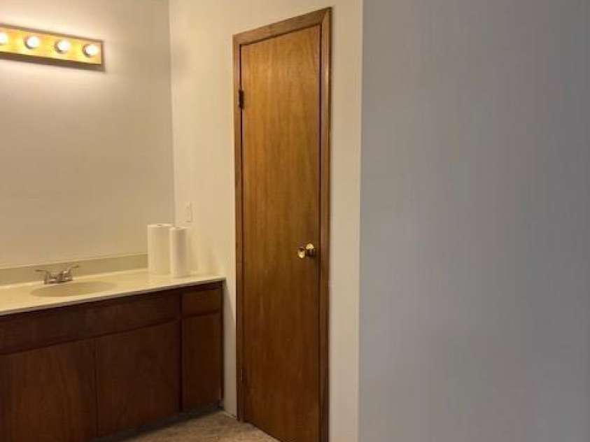 35 Upper Moffitt Road, Asheville, NC 28805.  MLS# CAR4251126, YatesRealty ID 12522. 