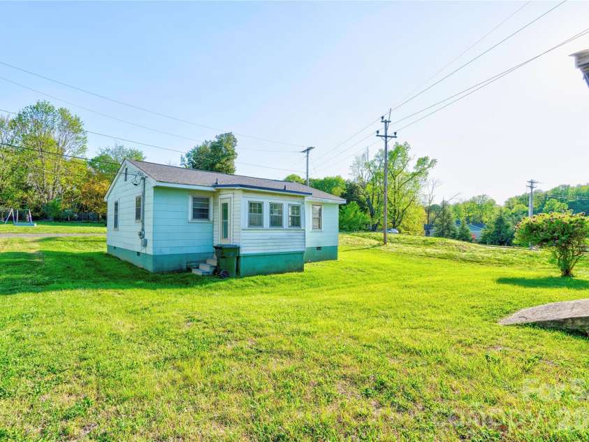 110 Owens Street, Kings Mountain, NC 28086.  MLS# CAR4365519, YatesRealty ID 12523. 