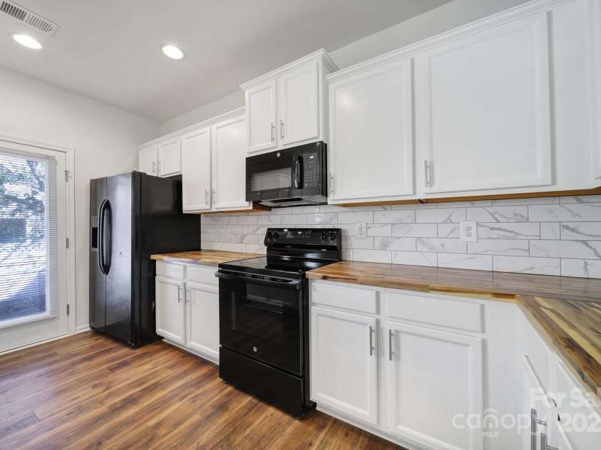 14256 Drake Watch Lane, Charlotte, NC 28262.  MLS# CAR4241598, YatesRealty ID 12524. 