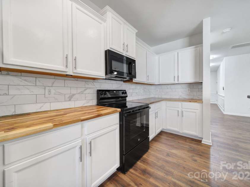 14256 Drake Watch Lane, Charlotte, NC 28262.  MLS# CAR4241598, YatesRealty ID 12524. 