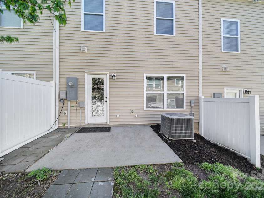 14256 Drake Watch Lane, Charlotte, NC 28262.  MLS# CAR4241598, YatesRealty ID 12524. 