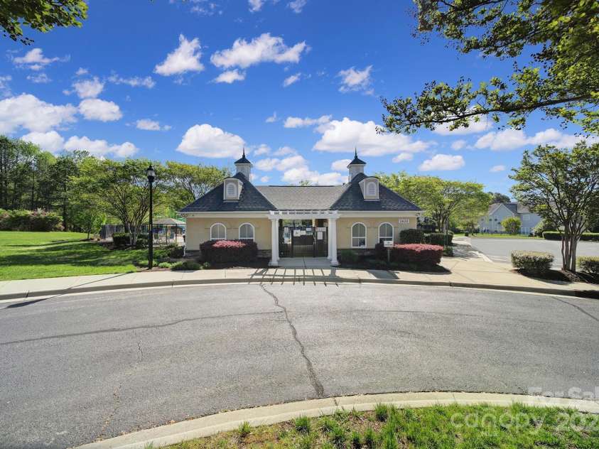 14256 Drake Watch Lane, Charlotte, NC 28262.  MLS# CAR4241598, YatesRealty ID 12524. 