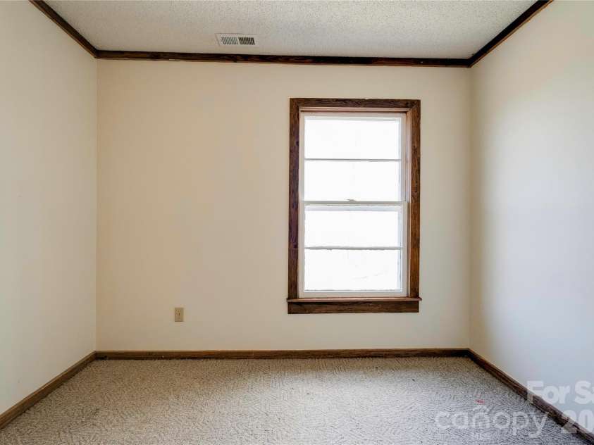 401 Belwood Lawndale Road, Lawndale, NC 28090.  MLS# CAR4357777, YatesRealty ID 12524. Upper level flex room 1