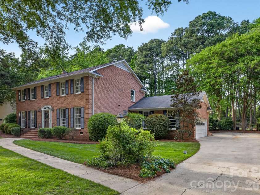 3225 Wamath Drive, Charlotte, NC 28210.  MLS# CAR4369793, YatesRealty ID 12525. 
