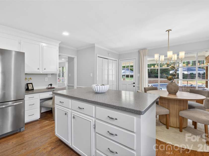 3225 Wamath Drive, Charlotte, NC 28210.  MLS# CAR4369793, YatesRealty ID 12525. 