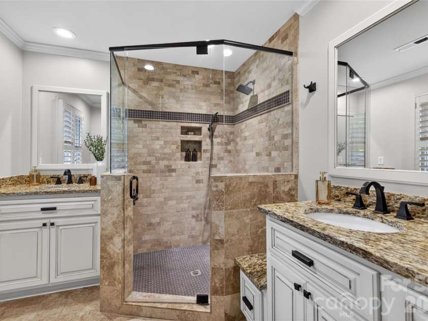 3225 Wamath Drive, Charlotte, NC 28210.  MLS# CAR4369793, YatesRealty ID 12525. 