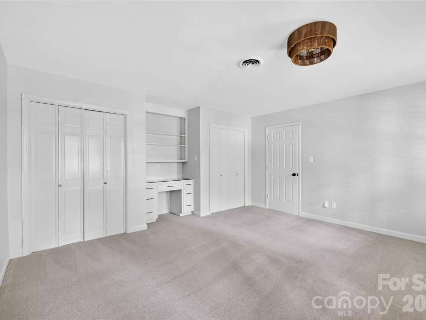 3225 Wamath Drive, Charlotte, NC 28210.  MLS# CAR4369793, YatesRealty ID 12525. 