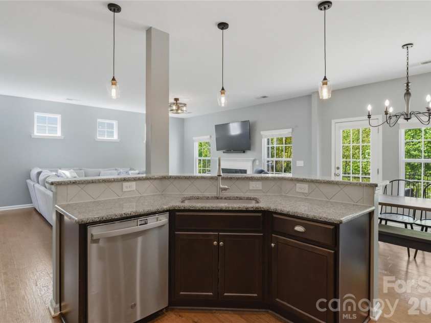 1274 Hideaway Gulch Drive, Fort Mill, SC 29715.  MLS# CAR4368107, YatesRealty ID 12526. 