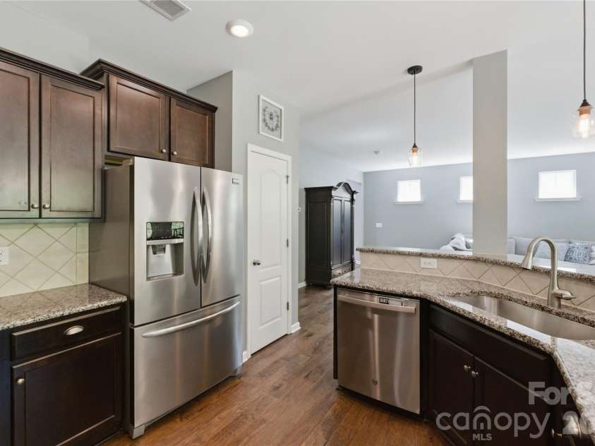 1274 Hideaway Gulch Drive, Fort Mill, SC 29715.  MLS# CAR4368107, YatesRealty ID 12526. 