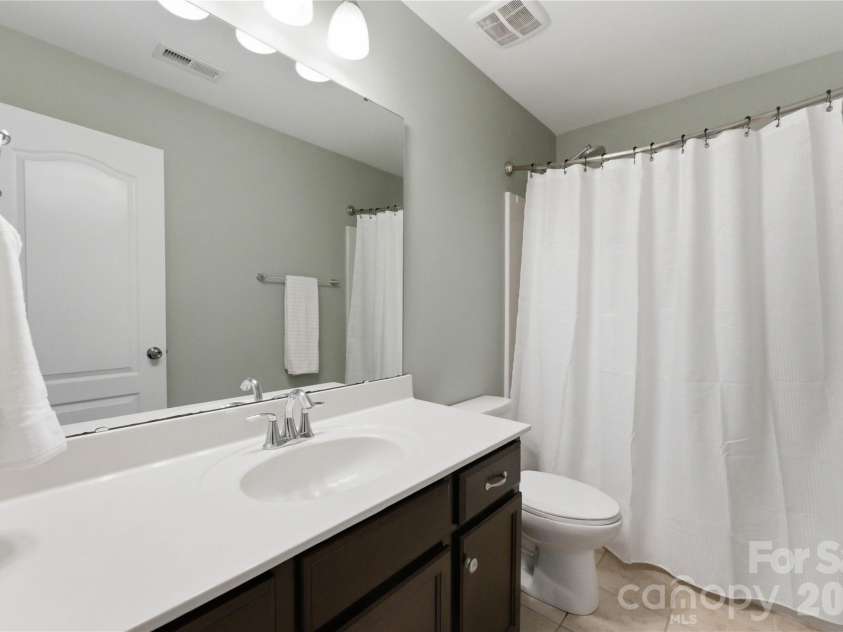 1274 Hideaway Gulch Drive, Fort Mill, SC 29715.  MLS# CAR4368107, YatesRealty ID 12526. 