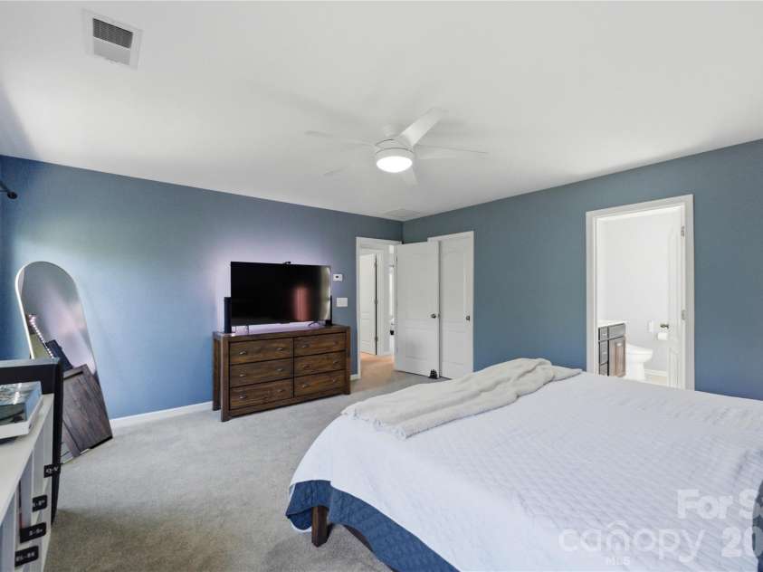 1274 Hideaway Gulch Drive, Fort Mill, SC 29715.  MLS# CAR4368107, YatesRealty ID 12526. 