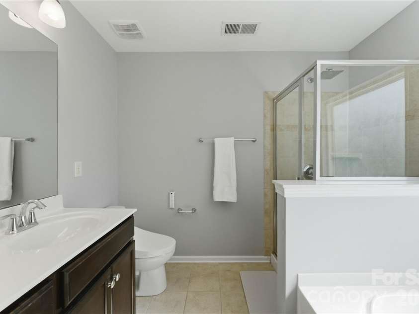 1274 Hideaway Gulch Drive, Fort Mill, SC 29715.  MLS# CAR4368107, YatesRealty ID 12526. 