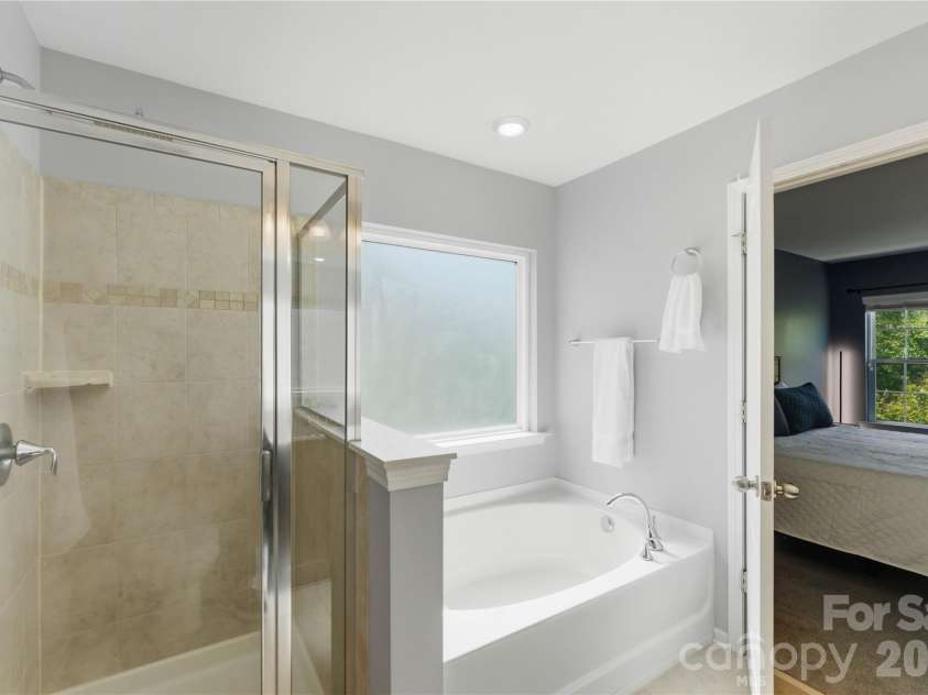 1274 Hideaway Gulch Drive, Fort Mill, SC 29715.  MLS# CAR4368107, YatesRealty ID 12526. 