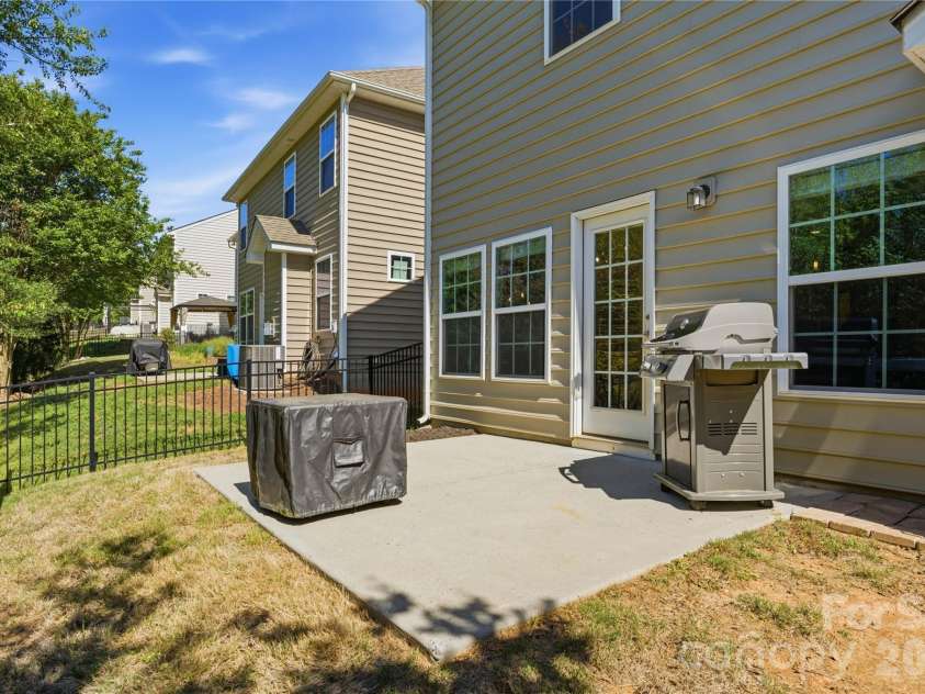 1274 Hideaway Gulch Drive, Fort Mill, SC 29715.  MLS# CAR4368107, YatesRealty ID 12526. 