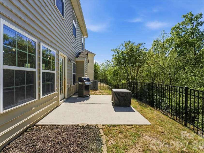1274 Hideaway Gulch Drive, Fort Mill, SC 29715.  MLS# CAR4368107, YatesRealty ID 12526. 