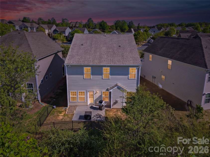 1274 Hideaway Gulch Drive, Fort Mill, SC 29715.  MLS# CAR4368107, YatesRealty ID 12526. 
