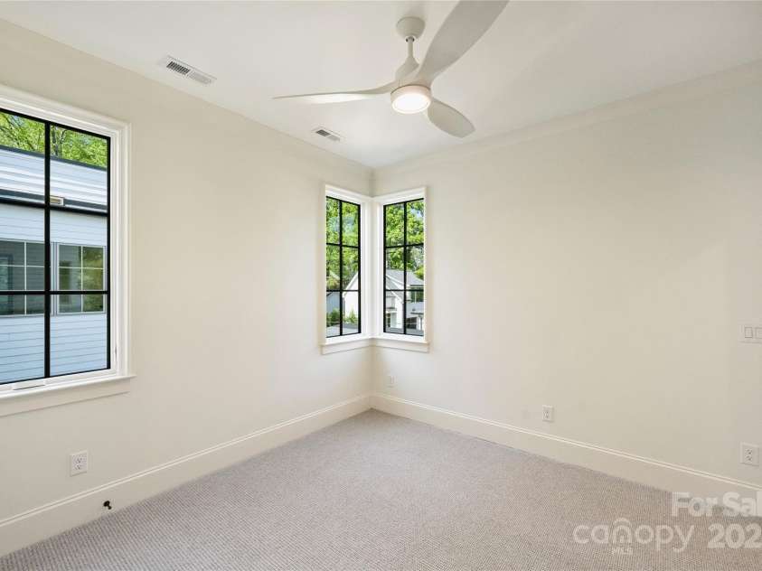 238 Laurel Avenue, Charlotte, NC 28207.  MLS# CAR4229024, YatesRealty ID 12526. 2nd Bedrrom