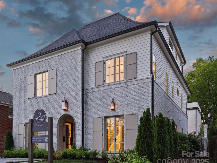 238 Laurel Avenue, Charlotte, NC 28207.  MLS# CAR4229024, YatesRealty ID 12526. 
