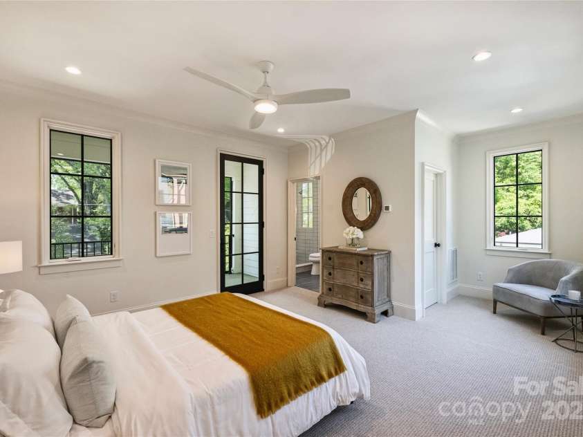 238 Laurel Avenue, Charlotte, NC 28207.  MLS# CAR4229024, YatesRealty ID 12526. Guest Suite