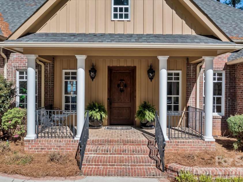 17821 Carlow Road, Cornelius, NC 28031.  MLS# CAR4364716, YatesRealty ID 12527. 