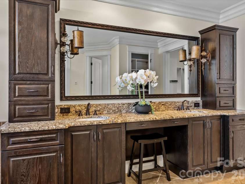 17821 Carlow Road, Cornelius, NC 28031.  MLS# CAR4364716, YatesRealty ID 12527. 