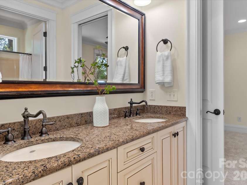 17821 Carlow Road, Cornelius, NC 28031.  MLS# CAR4364716, YatesRealty ID 12527. 