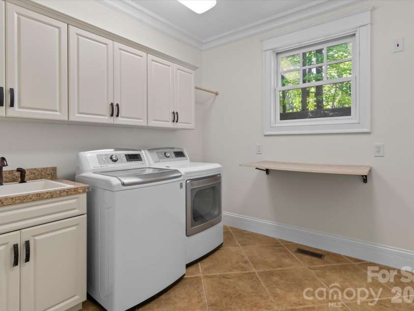17821 Carlow Road, Cornelius, NC 28031.  MLS# CAR4364716, YatesRealty ID 12527. 