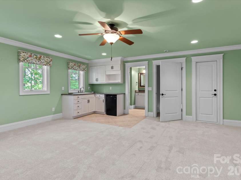 17821 Carlow Road, Cornelius, NC 28031.  MLS# CAR4364716, YatesRealty ID 12527. 