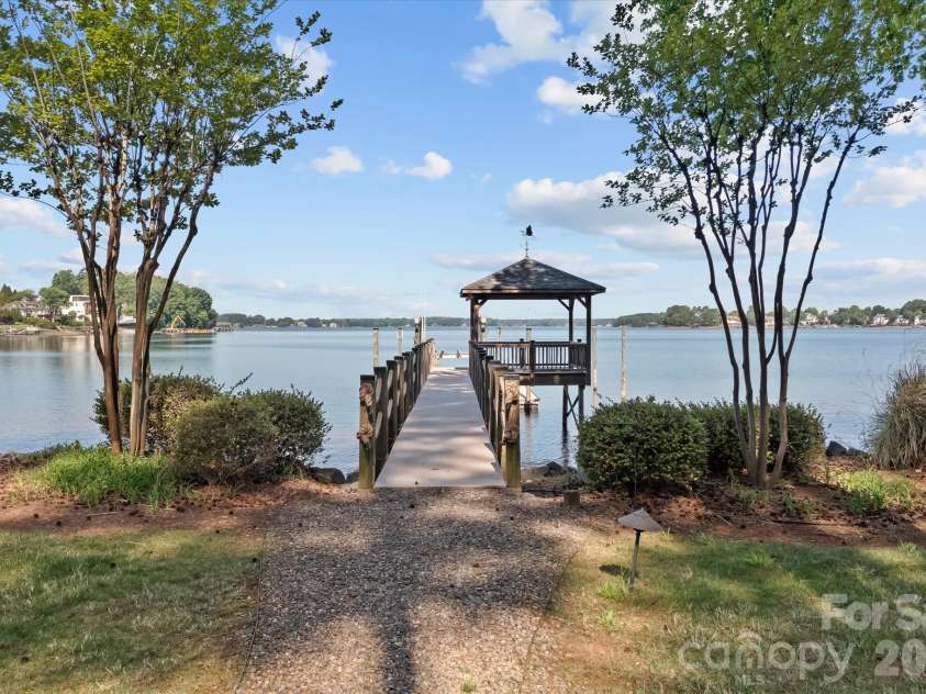 17821 Carlow Road, Cornelius, NC 28031.  MLS# CAR4364716, YatesRealty ID 12527. 